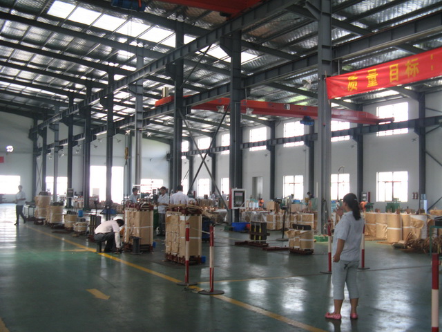 辽阳变压器生产车间